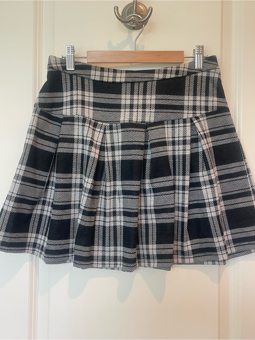 Black & White Plaid Pleated Skirt for Kids